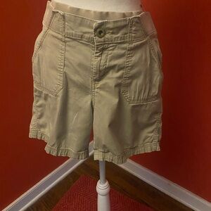 Lee khaki shorts